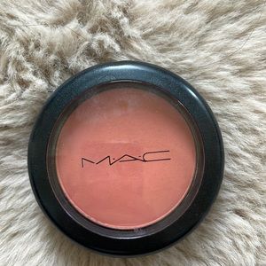 MAC powder blush (Peaches)